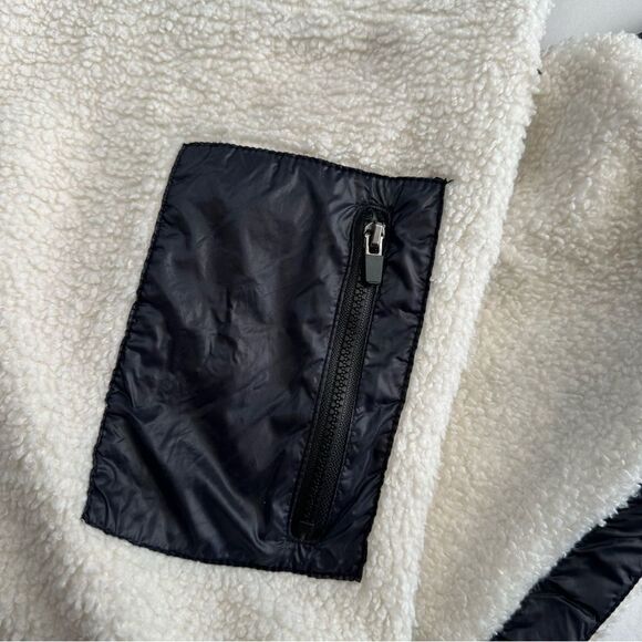 LIKE NEW Fabletics Cream Alaska Sherpa Fleece Faux Vegan Leather Look Jogger XXL - Picture 8 of 10